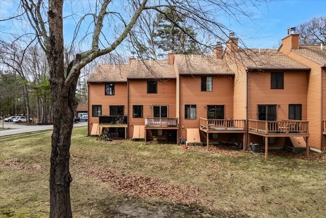 28 Dunvegan Woods Drive, Hampton, NH 03842