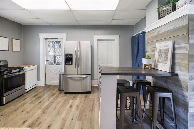 911 E 5th Street, Altamont, KS 67330