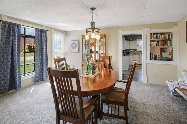 911 E 5th Street, Altamont, KS 67330