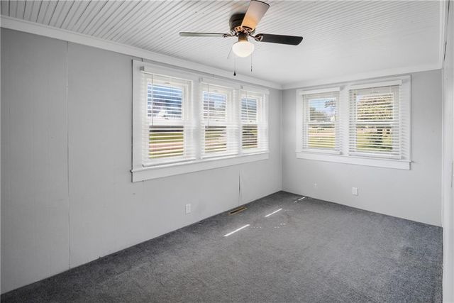 911 E 5th Street, Altamont, KS 67330