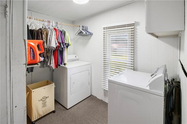 911 E 5th Street, Altamont, KS 67330