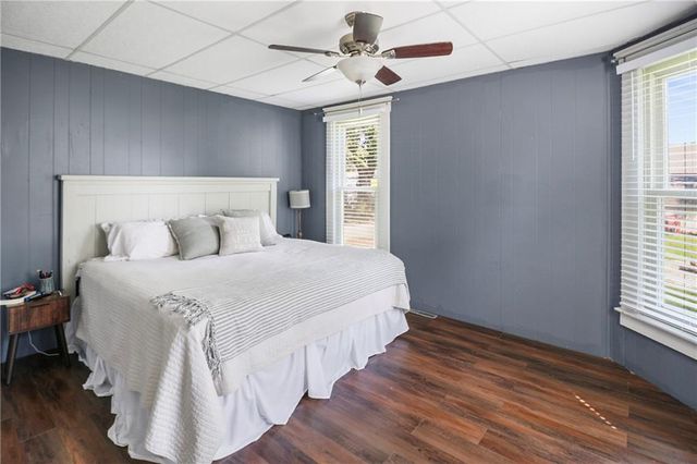 911 E 5th Street, Altamont, KS 67330