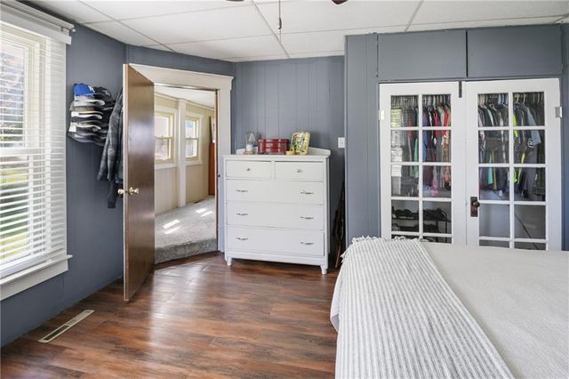 911 E 5th Street, Altamont, KS 67330