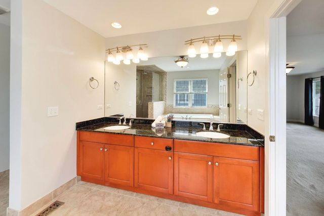 2804 Park Lane, Glenview, IL 60025