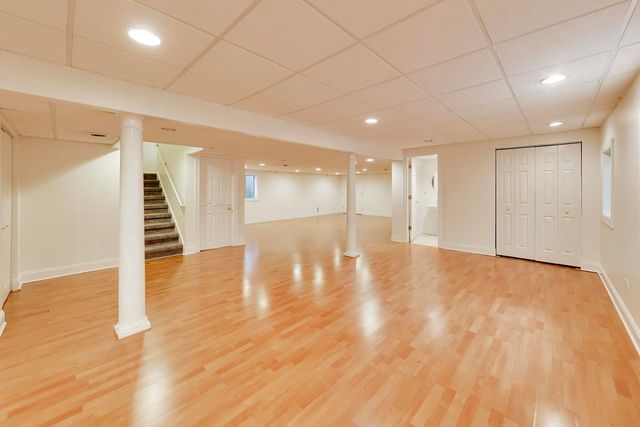 2804 Park Lane, Glenview, IL 60025