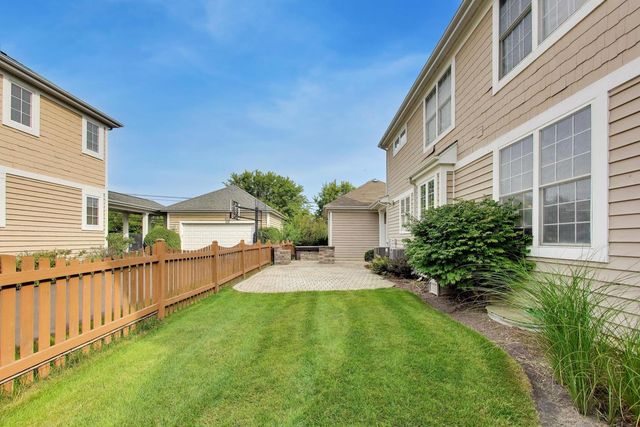 2804 Park Lane, Glenview, IL 60025