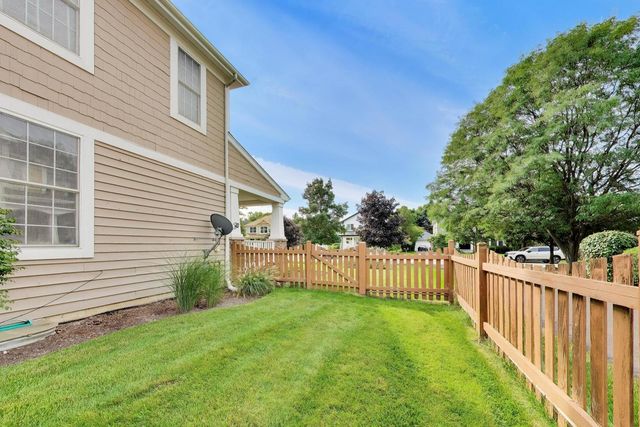 2804 Park Lane, Glenview, IL 60025