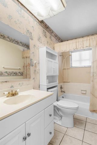 829 FOX HILLS DRIVE, Sun City Center, FL 33573