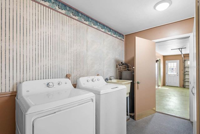 829 FOX HILLS DRIVE, Sun City Center, FL 33573