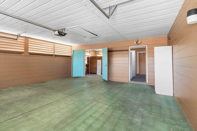 829 FOX HILLS DRIVE, Sun City Center, FL 33573