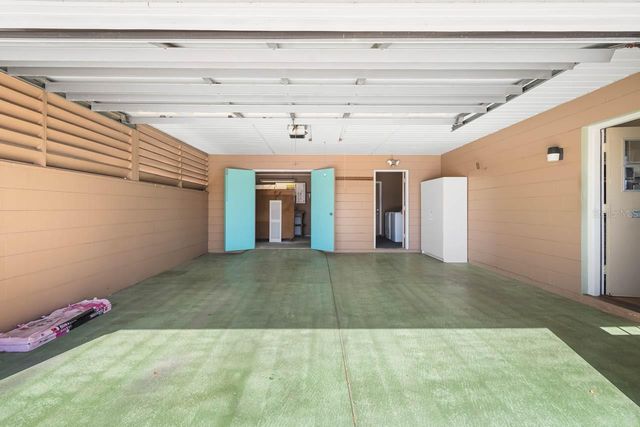 829 FOX HILLS DRIVE, Sun City Center, FL 33573