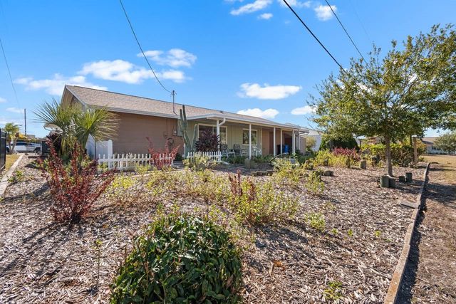 829 FOX HILLS DRIVE, Sun City Center, FL 33573