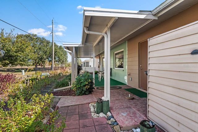 829 FOX HILLS DRIVE, Sun City Center, FL 33573