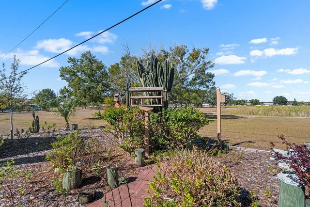 829 FOX HILLS DRIVE, Sun City Center, FL 33573