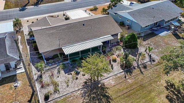 829 FOX HILLS DRIVE, Sun City Center, FL 33573