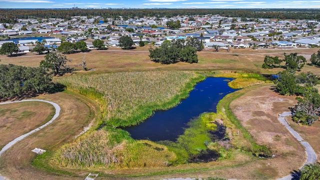 829 FOX HILLS DRIVE, Sun City Center, FL 33573