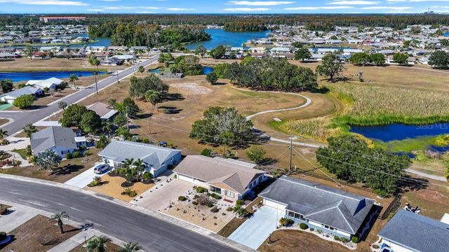 829 FOX HILLS DRIVE, Sun City Center, FL 33573