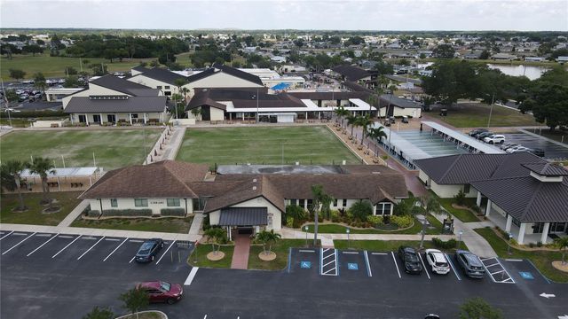 829 FOX HILLS DRIVE, Sun City Center, FL 33573