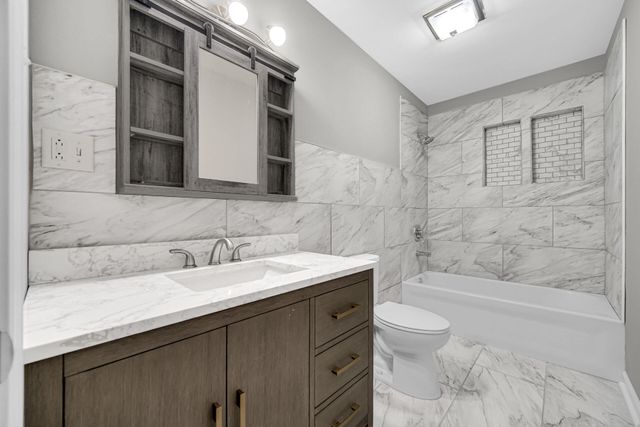 4310 E 12th Place, Gary, IN 46403