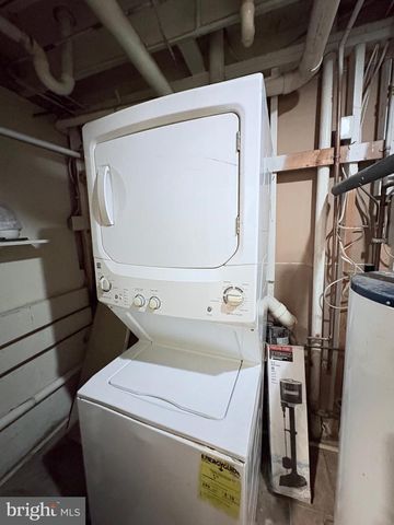 2000 ENGLISH OAK CT, Waldorf, MD 20601