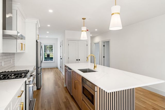 6-8 South 1, Stoneham, MA 02180