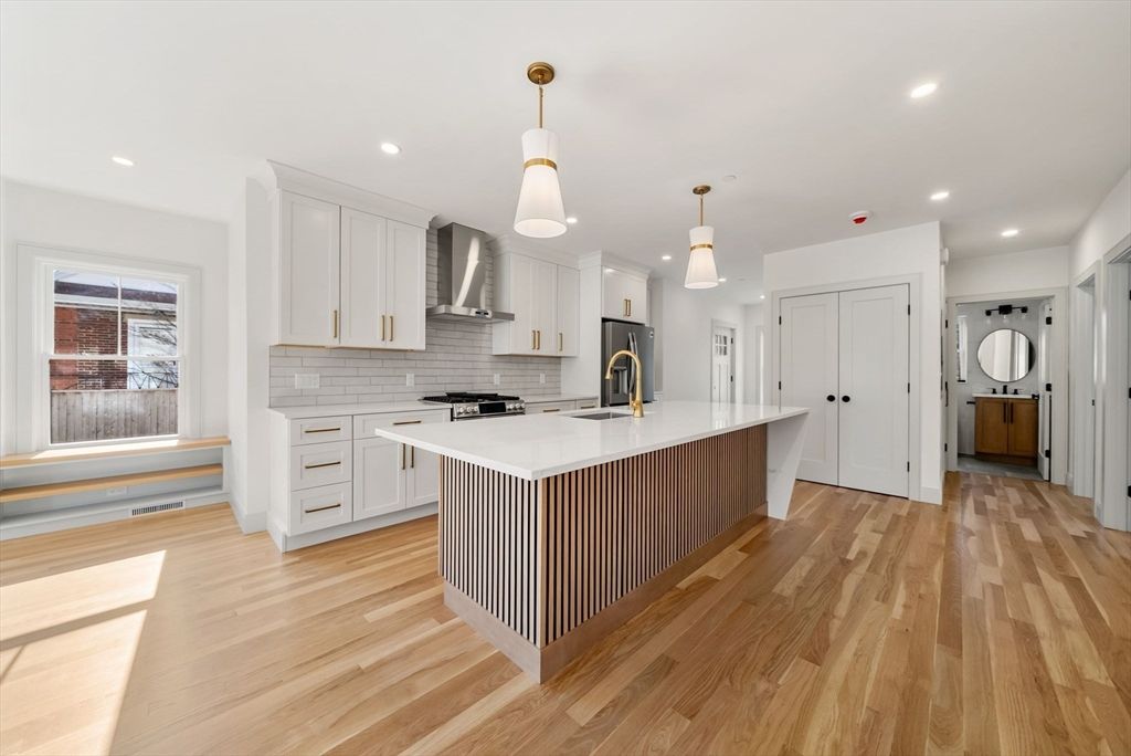 6-8 South 1, Stoneham, MA 02180