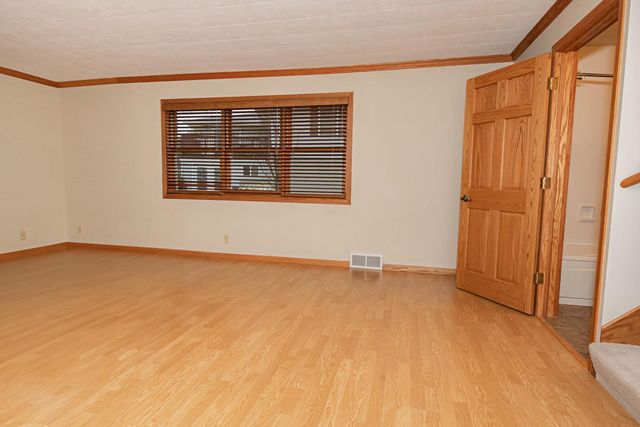 953 W Burns Valley Road, Winona, MN 55987