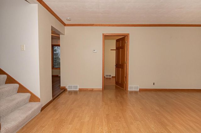 953 W Burns Valley Road, Winona, MN 55987