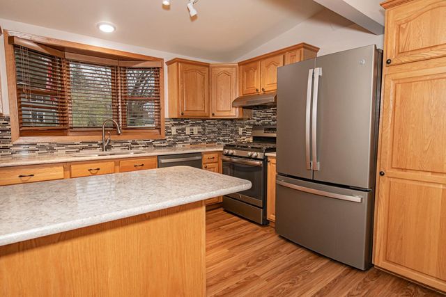 953 W Burns Valley Road, Winona, MN 55987