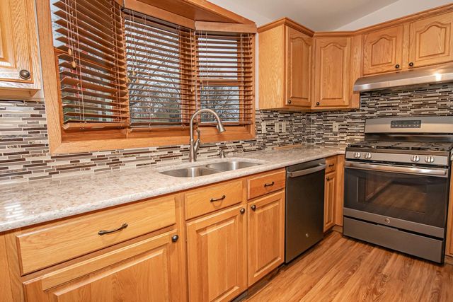 953 W Burns Valley Road, Winona, MN 55987