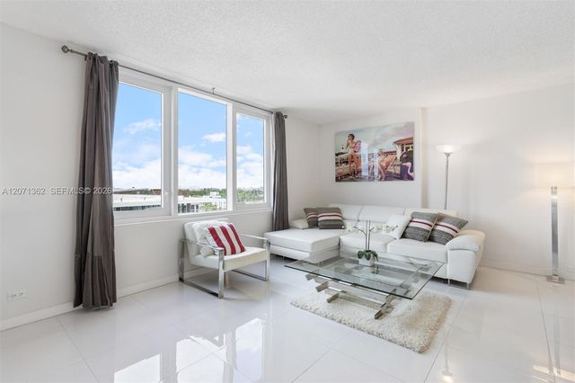 2301 Collins Avenue 931, Miami Beach, FL 33139