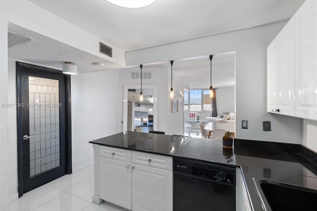 2301 Collins Avenue 931, Miami Beach, FL 33139