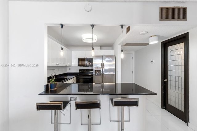 2301 Collins Avenue 931, Miami Beach, FL 33139