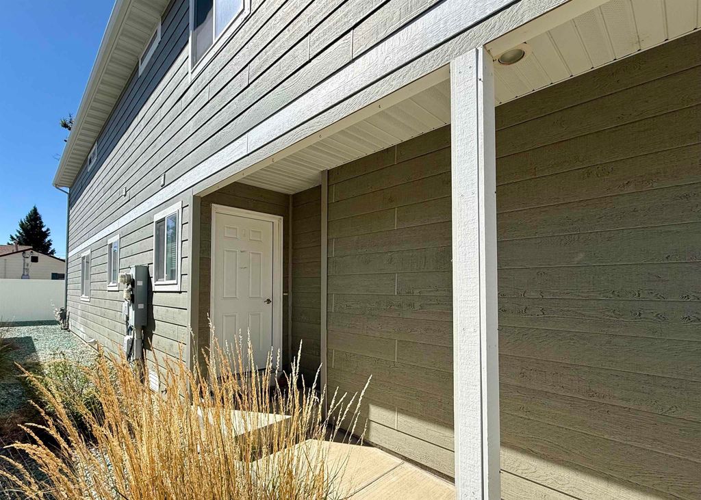 2906 Marlisa Ln, Cody, WY 82414 photo 2