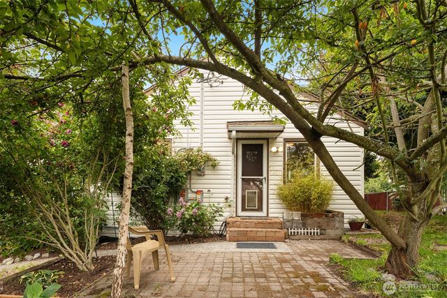 921 SW 102nd Street, Seattle, WA 98146