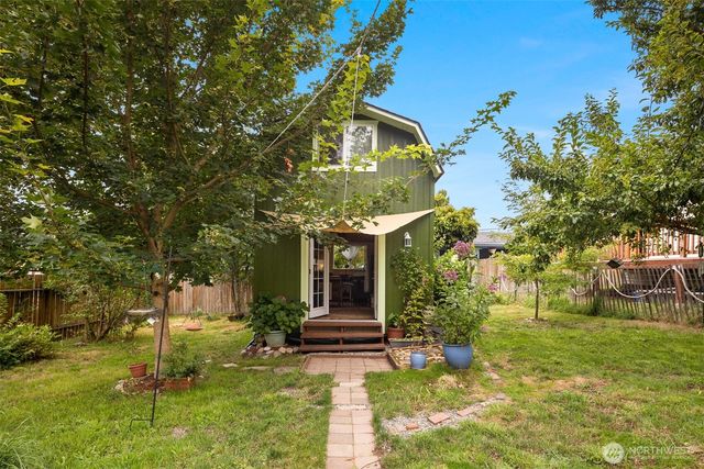 921 SW 102nd Street, Seattle, WA 98146