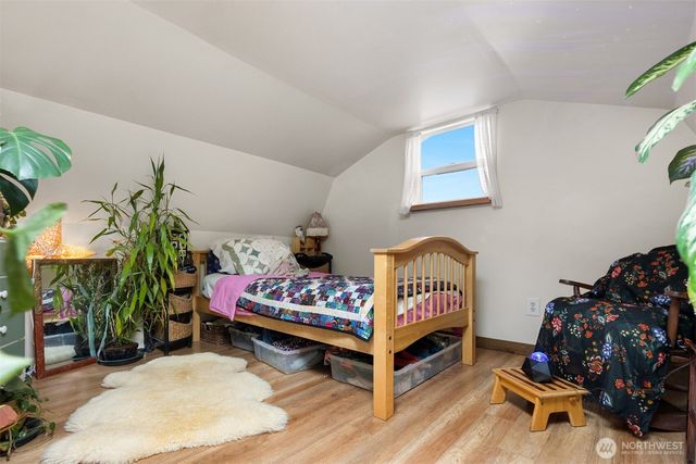 921 SW 102nd Street, Seattle, WA 98146