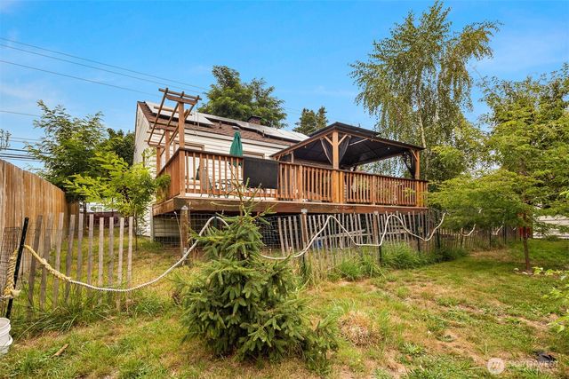 921 SW 102nd Street, Seattle, WA 98146