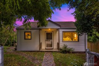 921 SW 102nd Street, Seattle, WA 98146