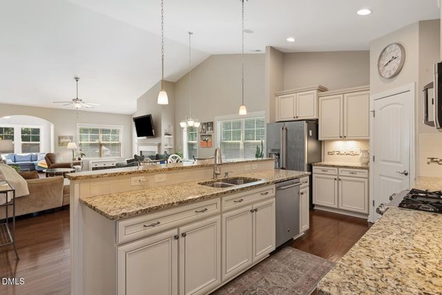 8621 Jordan Meadow Drive, Fuquay Varina, NC 27526