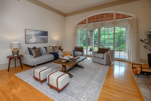 14425 Westover ROAD, Elm Grove, WI 53122