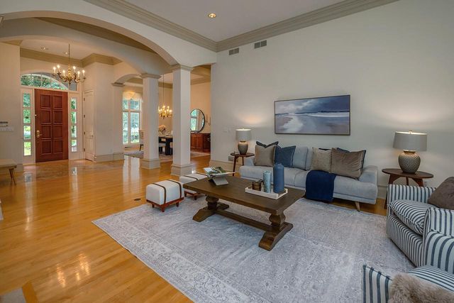 14425 Westover ROAD, Elm Grove, WI 53122