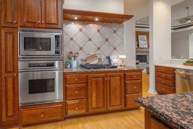14425 Westover ROAD, Elm Grove, WI 53122