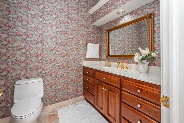 14425 Westover ROAD, Elm Grove, WI 53122