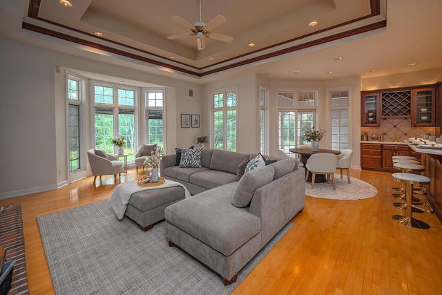 14425 Westover ROAD, Elm Grove, WI 53122