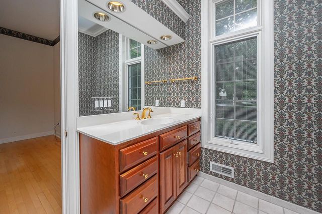 14425 Westover ROAD, Elm Grove, WI 53122