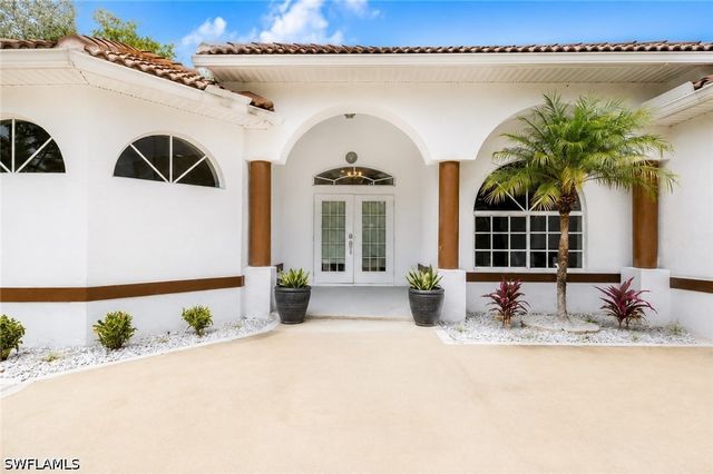 16451 Wildcat DR, Fort Myers, FL 33913