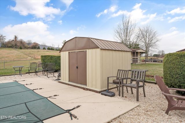 9228 Washington Pike, Corryton, TN 37721