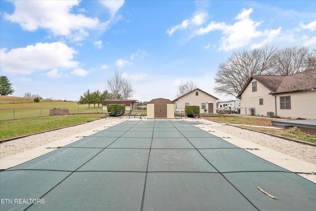 9228 Washington Pike, Corryton, TN 37721