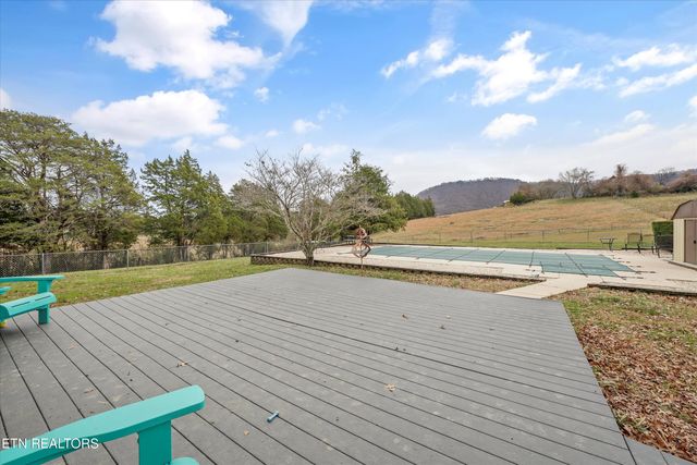 9228 Washington Pike, Corryton, TN 37721